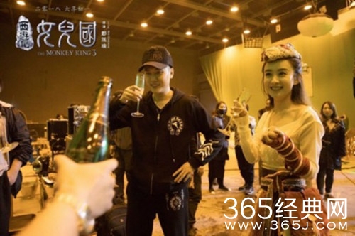 赵丽颖冯绍峰宣布结婚喜讯 曾多次被拍到同框照