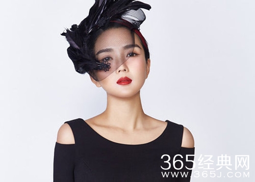 何洁发文怼跟拍 因长时间遭受到困扰