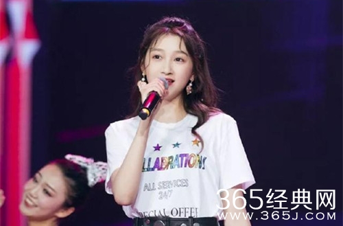 关晓彤口型对不上 被质疑假唱 粉丝却这样回应