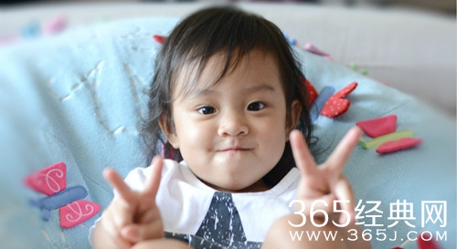 贾云馨资料介绍 因参加综艺爸爸回来了而成名