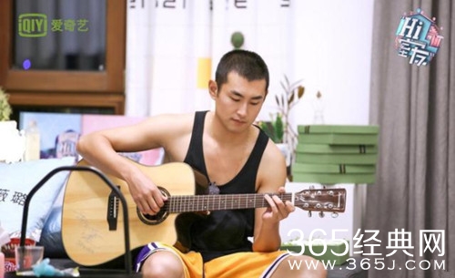 王彦霖退出hi室友 原来他是飞行嘉宾不是常驻