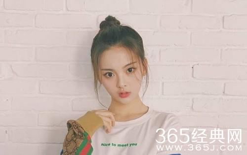 杨超越抓老鼠 曾表示自己的小秘密就是会抓老鼠