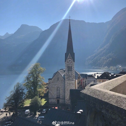 唐嫣罗晋婚礼场地疑似曝光 有绿地小屋和尖顶教堂