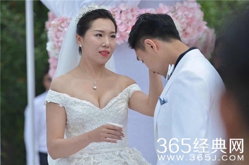 国乒大满贯李晓霞顺利产女 网友纷纷送上祝福