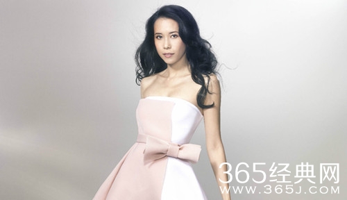 莫文蔚为重庆坠江公交车祈福 表达了自己的难过与伤心