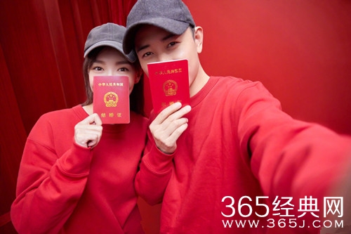 唐嫣罗晋典礼场地价格曝光 每半小时1.2万元 相当昂贵