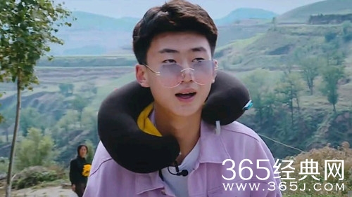 2018变形计张明扬家庭背景曝光 父母从事殡丧行业