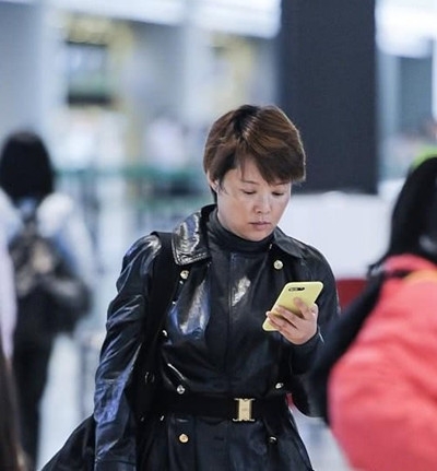 袁立怼视觉中国 如再次恶意丑化将通过法律维权