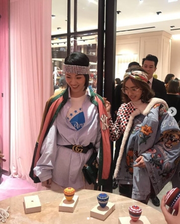 蔡依林与姐姐同台亮相 粉丝关注点却在高颜值保镖身上