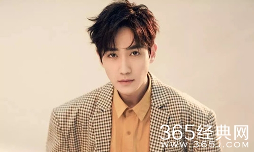 朱一龙粉丝烧杂志 此事牵扯到蔡徐坤 引发网友热议