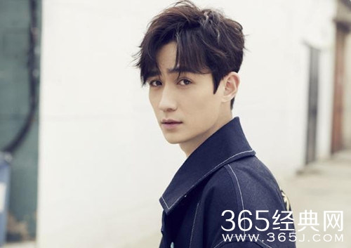 朱一龙粉丝烧杂志 因杂志封面是蔡徐坤导致