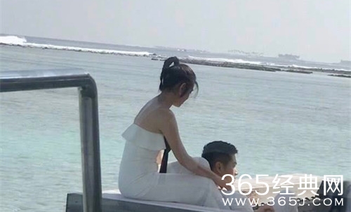 偶遇陈晓陈妍希拍婚纱照 夫妇俩甜蜜状态如新婚