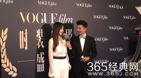 唐嫣婚后首亮相 谈及爱情观 坦言更有幸福感了