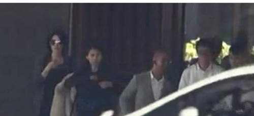 王菲现身谢霆锋香港新家 甜蜜相聚一天半后离开