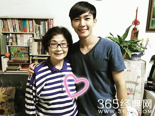 炎亚纶发文悼念外婆 那一句被外公接走了让人泪目