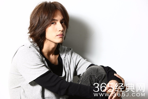 言承旭光棍节发文 鲜少与粉丝在网络互动 此举令人惊讶