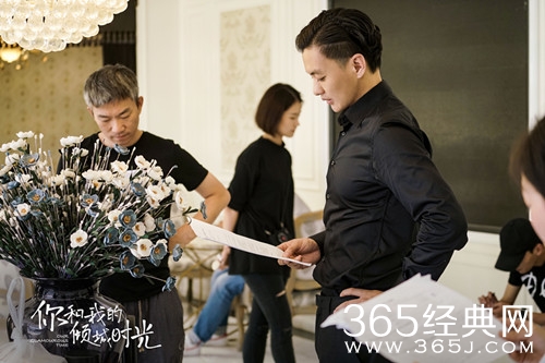 周一围遭书粉质疑 本人幽默回应：确实长得有点着急