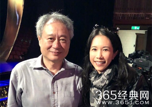 莫文蔚晒与李安合影 秒变迷妹 一脸娇羞