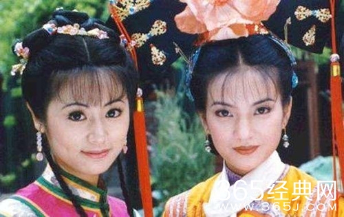 赵薇林心如同框拥抱 两人交谈甚欢 画面十分温馨