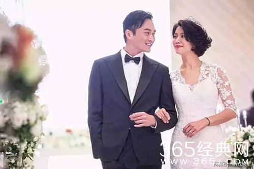 袁咏仪否认与张智霖吵架 因夫妻俩距离过远导致