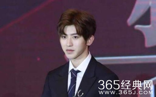 蔡徐坤确认加盟2019北京春晚 将表演怀旧正能量歌曲