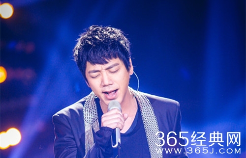 女安检员骚扰歌手信 目前已做出停职处理