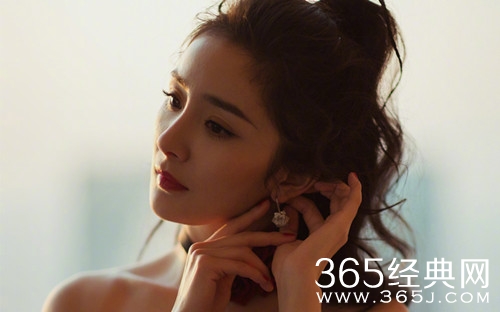 杨幂被制成娃娃 做工非常精细 遭宅男疯抢