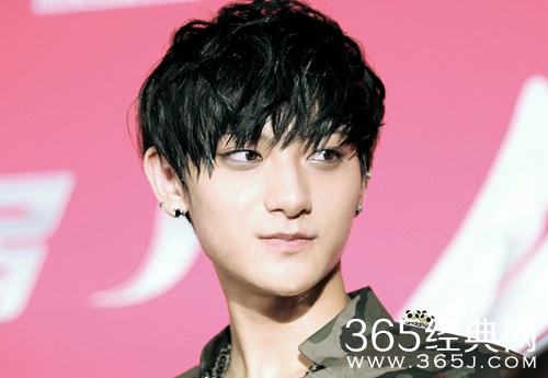 黄子韬打戏受伤 强调是自己的问题 为乐观敬业点赞