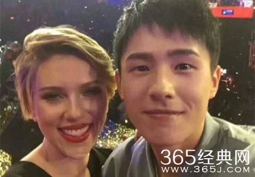 刘昊然与山崎贤人同框合影 网友直呼有种破次元壁