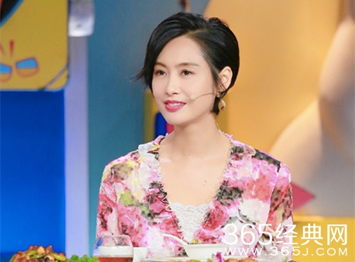 朱茵做客恕我直言 夸赞老公黄贯中有男人味