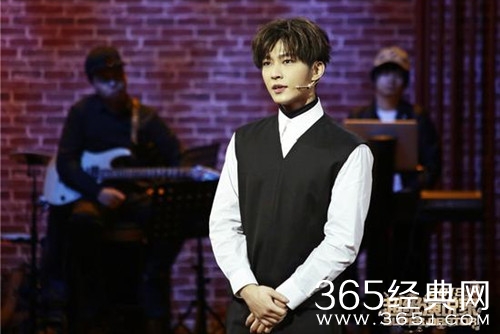 炎亚纶参与超级演说家2018 初来乍到的他直呼很过瘾