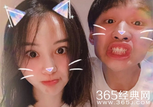 网曝郑爽张恒领证结婚 郑爽妈妈回应了两字