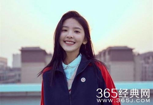 王思聪关注章若楠又取关 高颜值小姐姐抖音号曝光