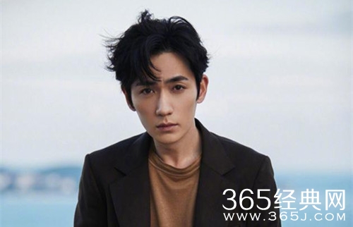 朱一龙恋情疑曝光 工作人员：只是工作之余一起打球