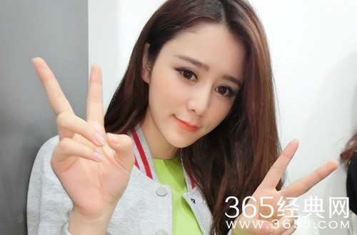 林峯新女友张馨月资料介绍 平面模特兼车展模特