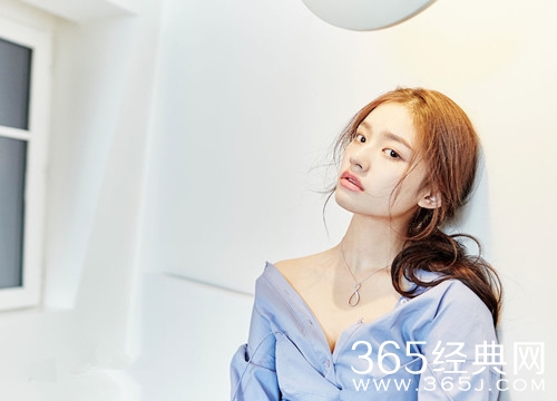 林允回应脸型变化 晒多张自拍 力证脸型无变化