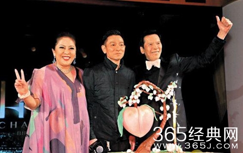 向华强70岁生日宴曝光 众星云集 香港大半个娱乐圈捧场