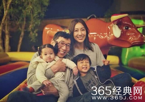 隋棠三胎产子后晒照报喜 难掩喜悦之情 尽显母爱