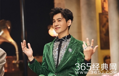 明星大侦探4乔振宇惊喜回归变身歌手带来浮夸歌舞