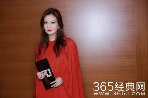 赵薇晒照遭质疑是新加坡