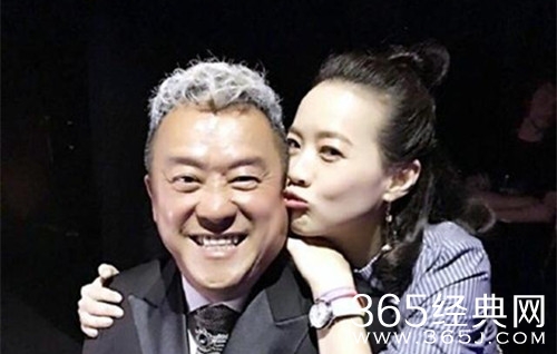 曾宝仪写5年信给曾志伟 后得知父亲不回信并不是不在乎