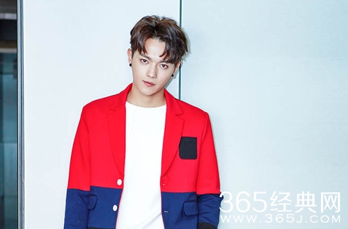 于正回应白鹿吴佳怡推许凯 称关系好，玩闹一下