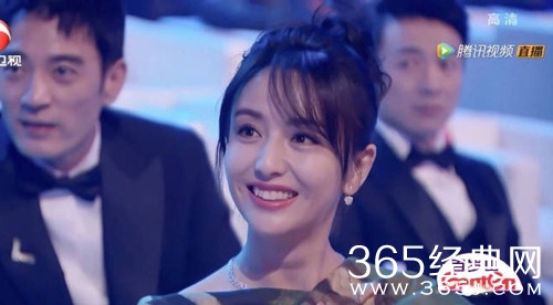 佟丽娅胖了 脸蛋圆润了些 可依然充满仙气儿