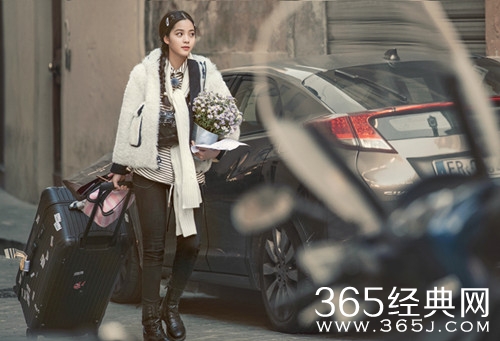 欧阳娜娜坐后备箱 暖心之举被圈粉 网友：转粉了