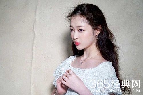 崔雪莉晒大尺度照遭恶评 本人回怼：我怎么了