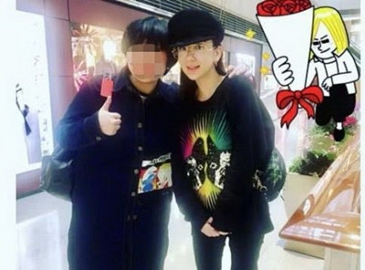 方媛逛街被偶遇 与粉丝亲切合影毫无天王嫂架子