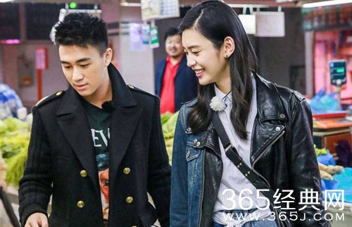 奚梦瑶坐何家专车 网友：有望嫁入豪门了