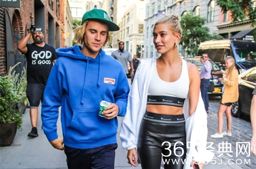 比伯海莉婚礼推迟原因 因还在确定婚期 寻最佳时间