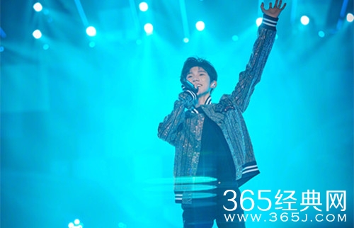 导演徐涵diss王源粉丝后删博 曾表示王源粉丝破坏舞美