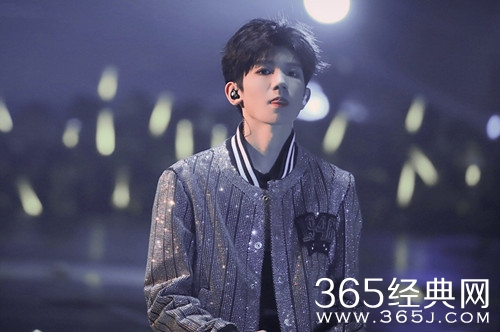 王源唱高音笑场 本人回应：以后唱歌再嘴瓢就可爱